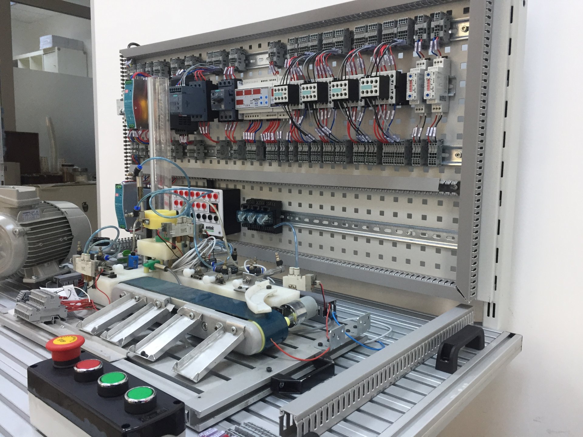 Elektrik ve Elektronik Sistemlerde Bakım ve Arıza Arama Eğitimi